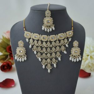 Oshin Gold Polki Choker Necklace